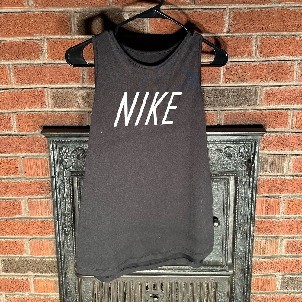 Nike women’s tank top